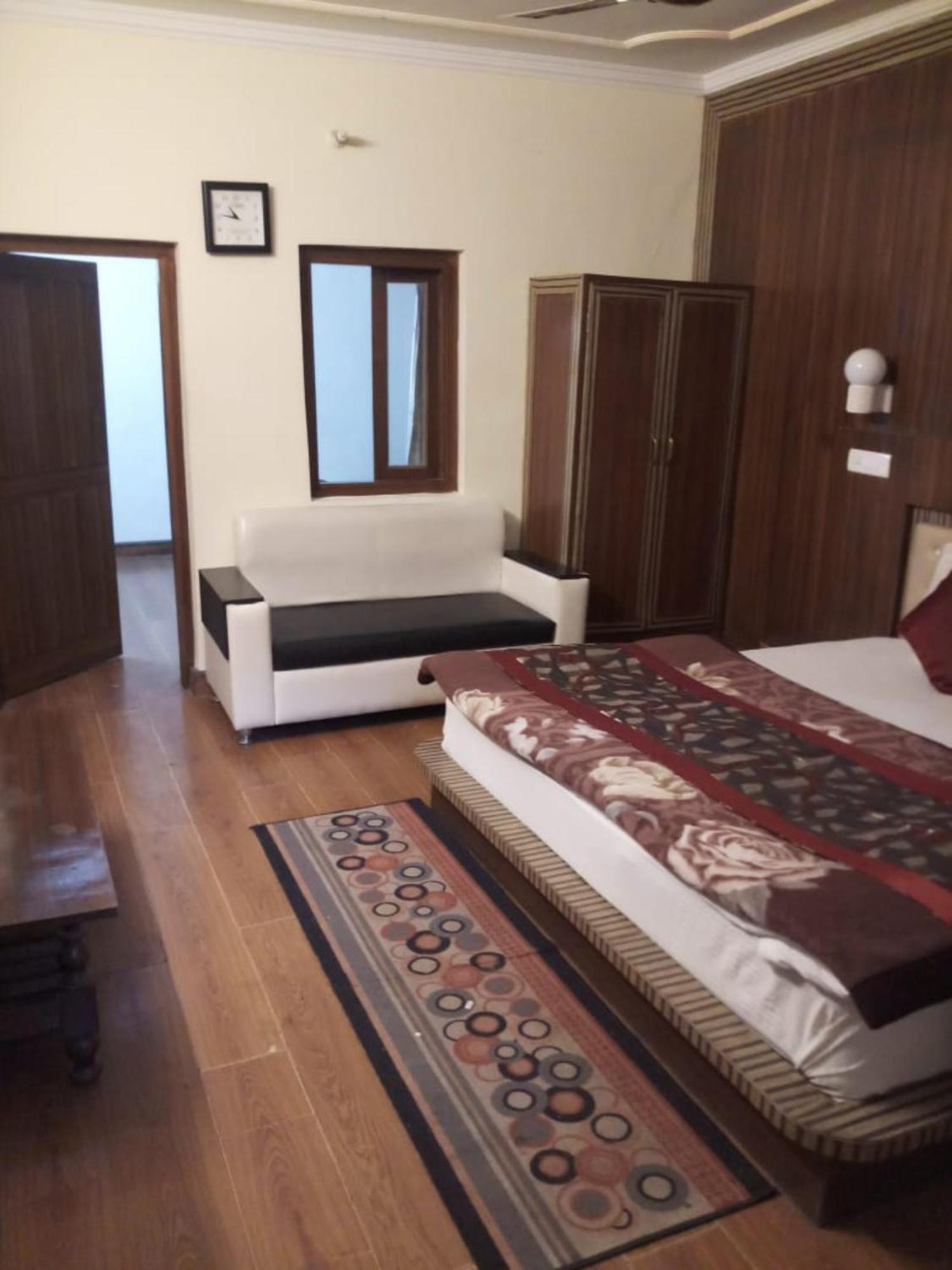 Goroomgo Moon Nainital Near Naini Lake - Parking & Lift Facilities -Hygiene And Spacious Room - Best Seller Luaran gambar