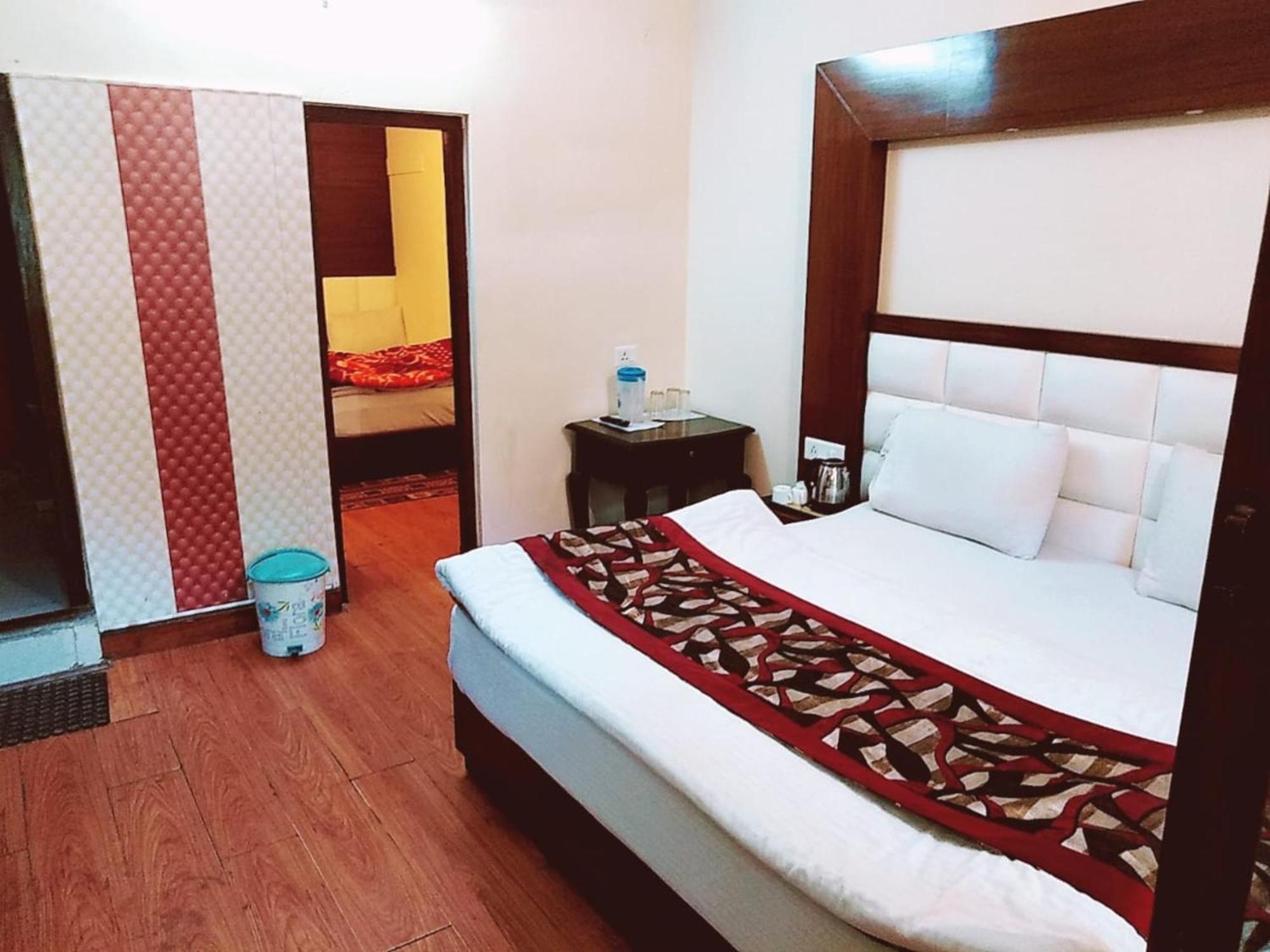 Goroomgo Moon Nainital Near Naini Lake - Parking & Lift Facilities -Hygiene And Spacious Room - Best Seller Luaran gambar