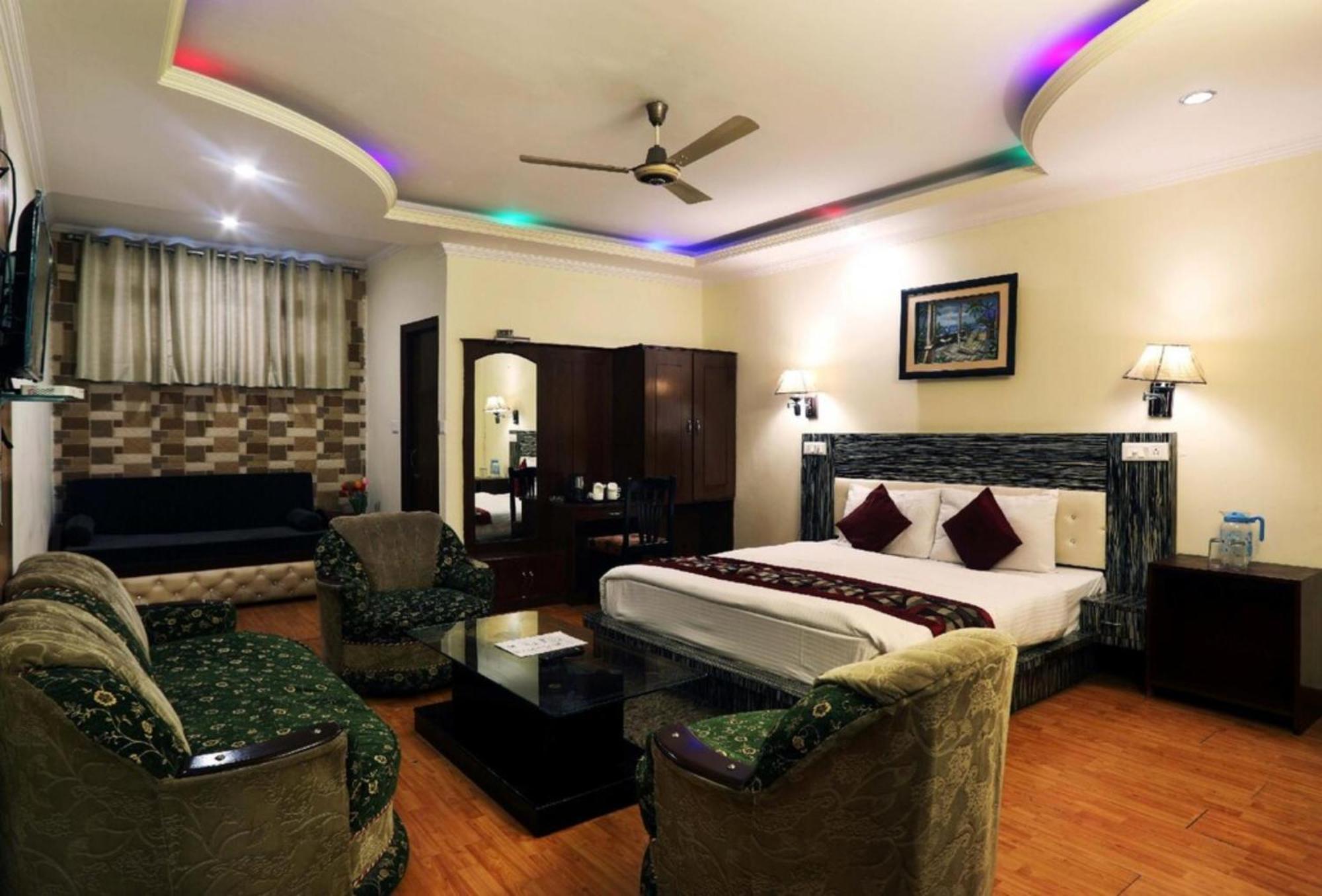 Goroomgo Moon Nainital Near Naini Lake - Parking & Lift Facilities -Hygiene And Spacious Room - Best Seller Luaran gambar